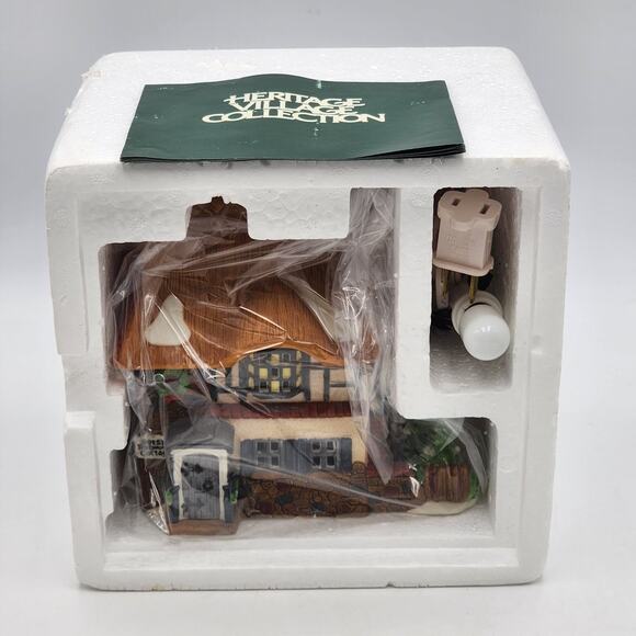 Dept 56 Betsy Trotwoods Cottage Dickens Village Series VTG 1989 in Original Box - Picture 13 of 16